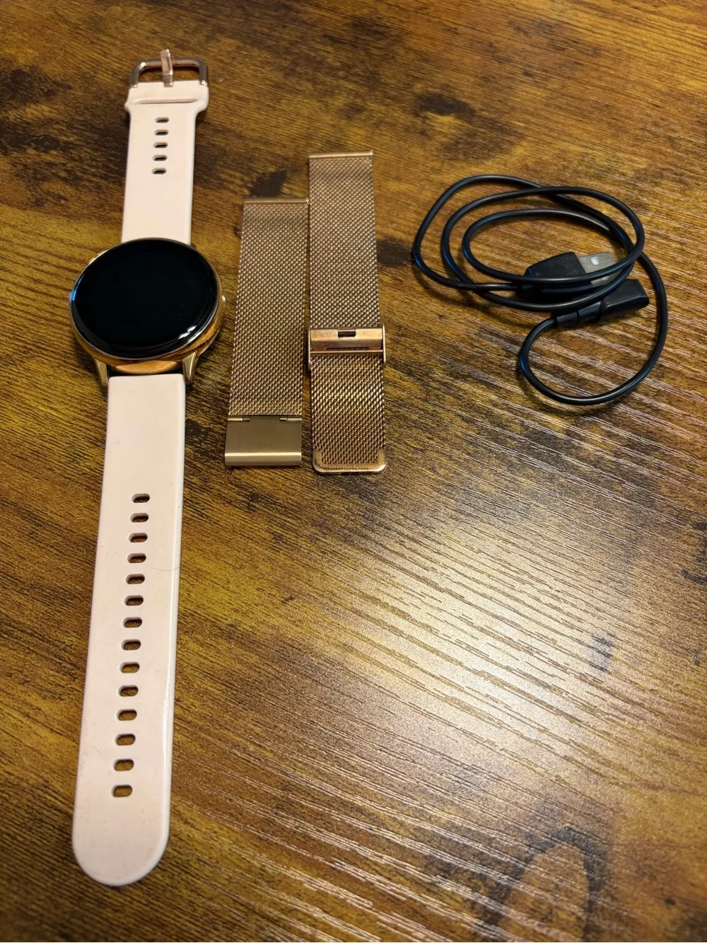 Sold /Rose Gold Smartwatch Bundle + 2 Bands (Silicone & Metal) + Charger